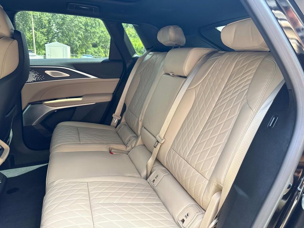 New 2025 Cadillac Lyriq Sport w/ Nappa Leather Package image 14