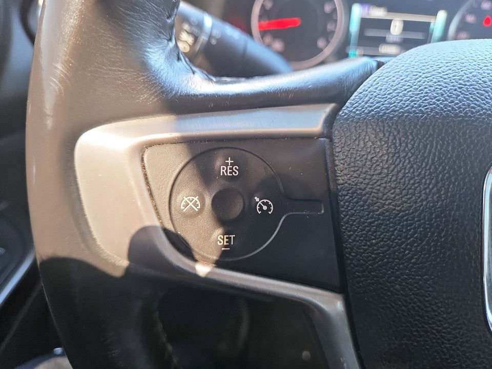 Used 2017 GMC Acadia SLT w/ LPO, Floor Liner Package image 17