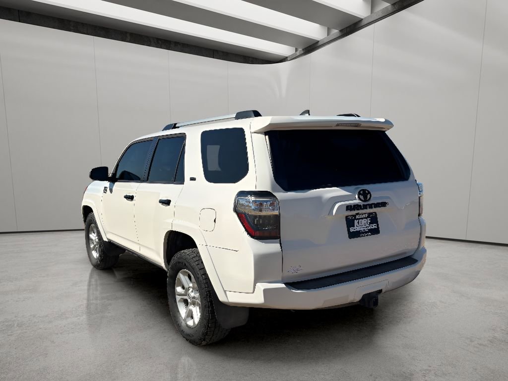 Used 2019 Toyota 4Runner SR5 AWD/4WD image 3