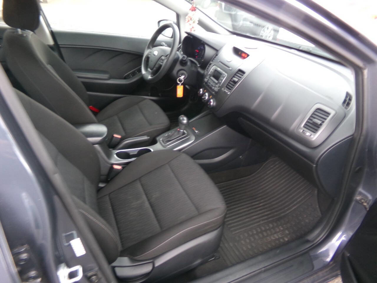 Used 2016 Kia Forte LX FWD image 12
