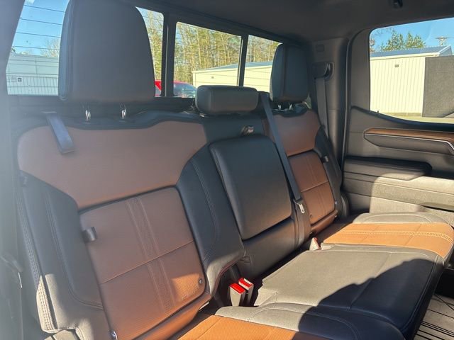 Used 2024 Chevrolet Silverado 1500 High Country image 26