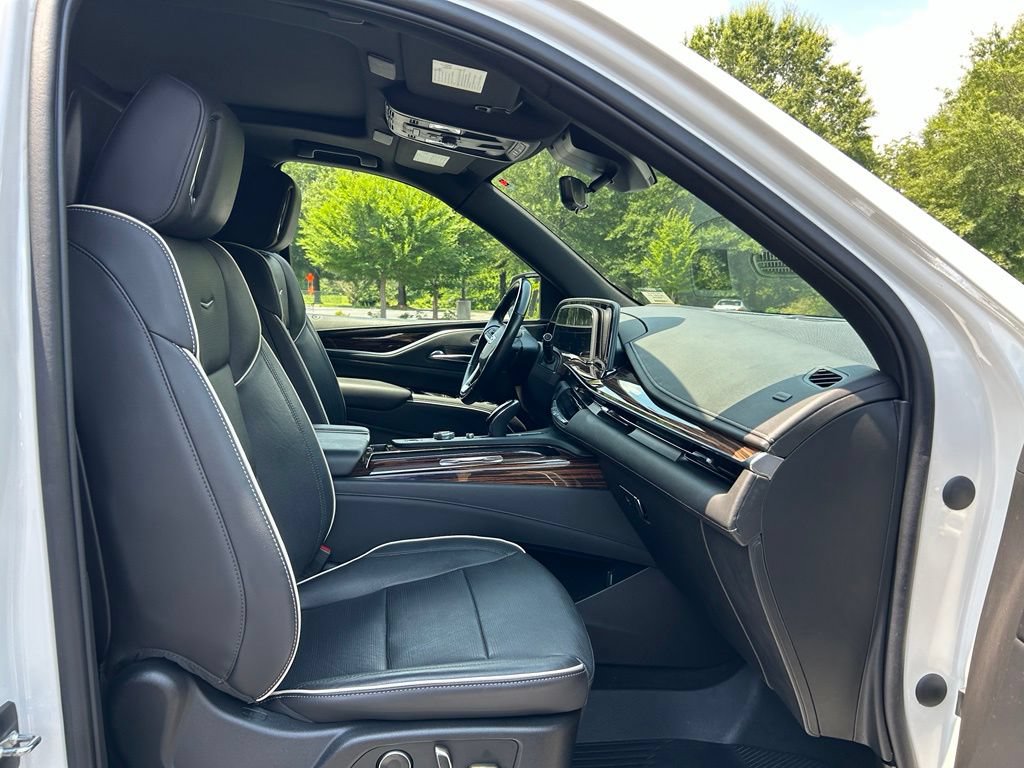 Used 2021 Cadillac Escalade Premium Luxury AWD/4WD image 55