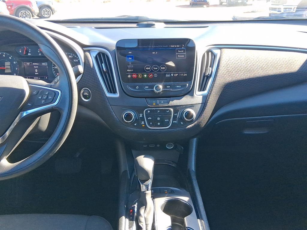 Used 2024 Chevrolet Malibu LT image 17