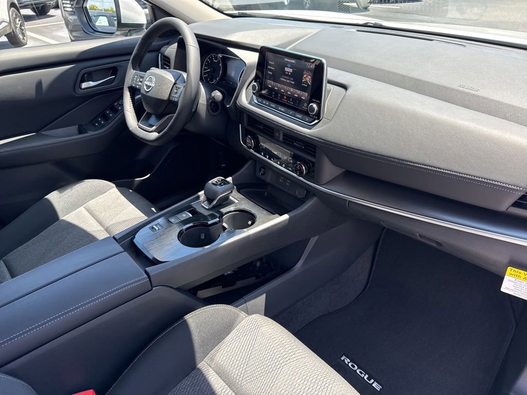 New 2026 Nissan Rogue SV FWD image 18