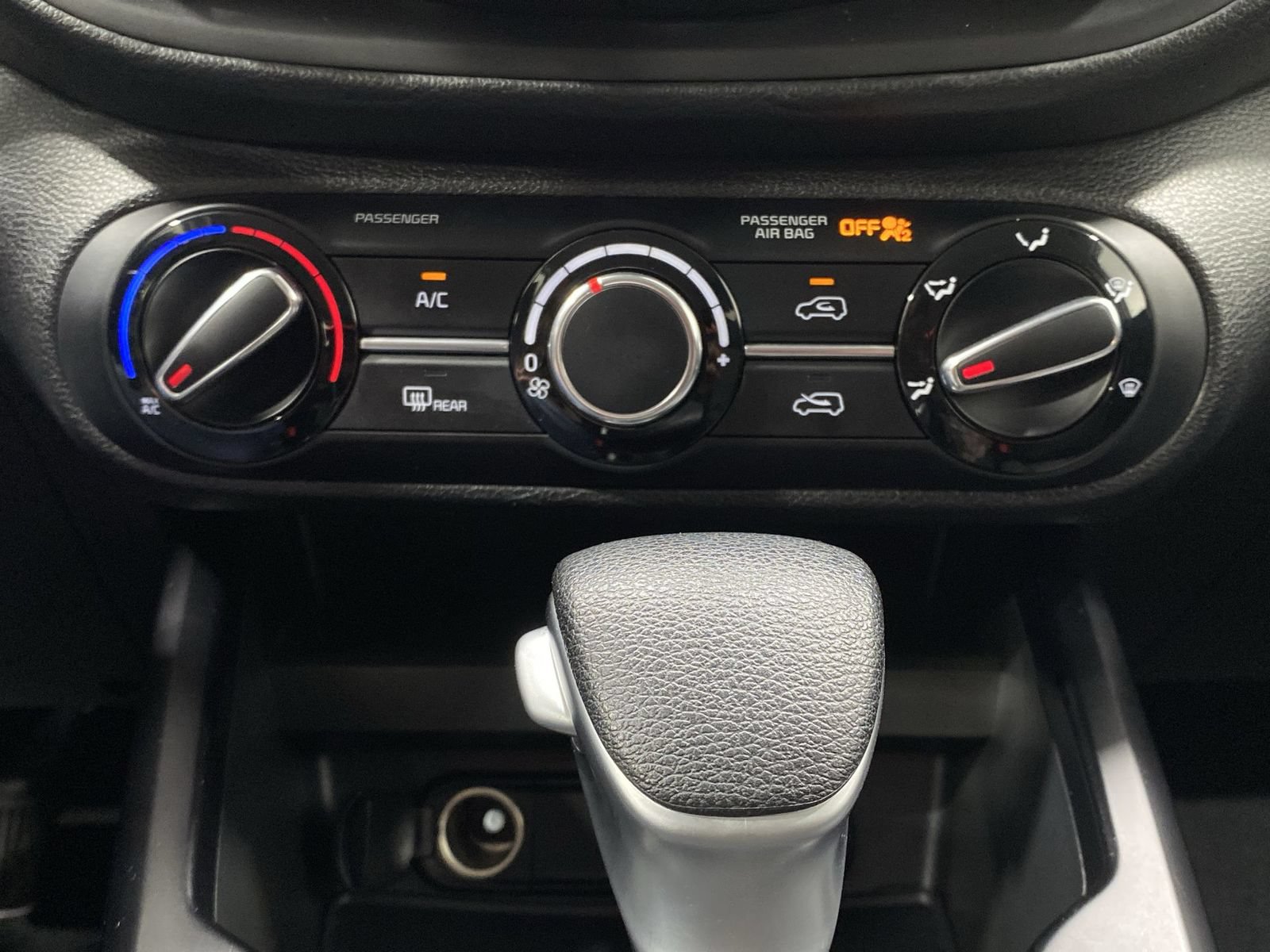 Used 2023 Kia Soul LX w/ Option Group 015 FWD image 18