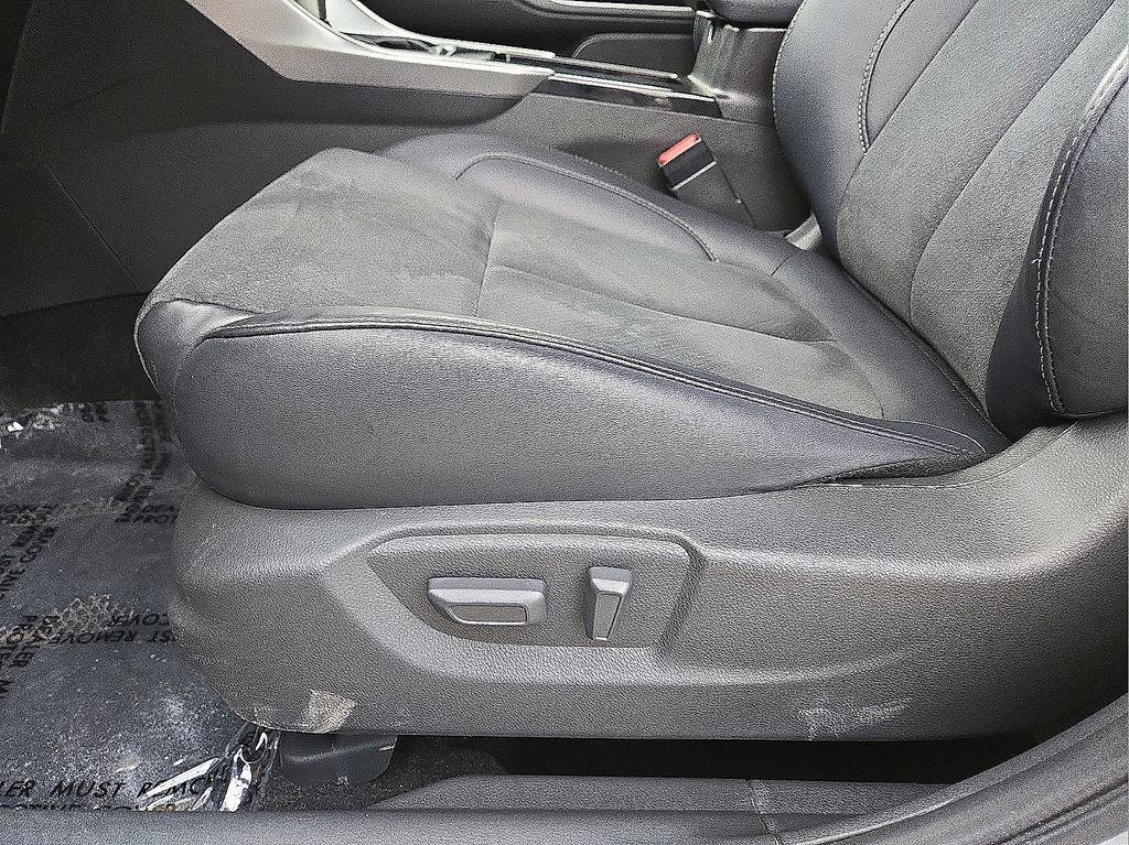 Used 2024 Mitsubishi Eclipse Cross SE image 24