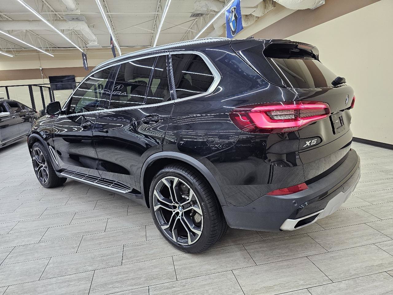 Used 2021 BMW X5 sDrive40i w/ Convenience Package RWD image 8