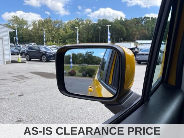Used 2016 Jeep Renegade Latitude w/ Cold Weather Group FWD image 34