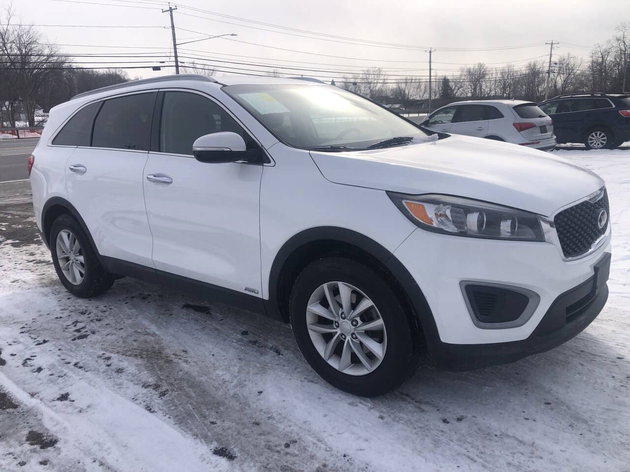 Used 2016 Kia Sorento LX w/ LX Convenience Package image 1