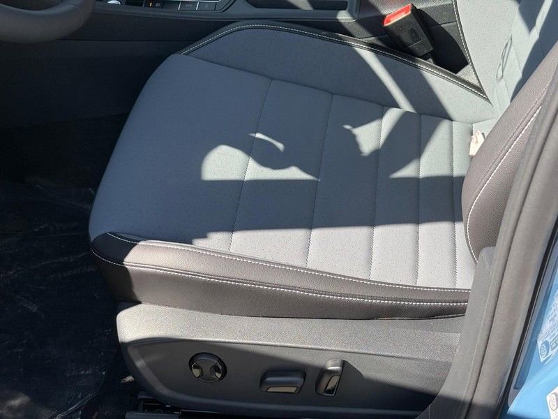 New 2026 Volkswagen Jetta SE FWD image 16