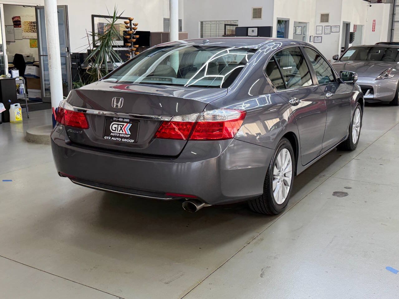 Used 2015 Honda Accord EX-L image 2