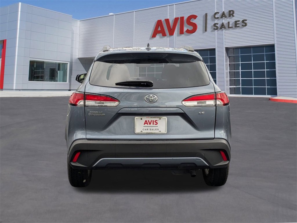 Used 2024 Toyota Corolla Cross LE image 5