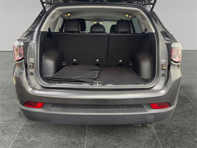 Used 2022 Jeep Compass Limited image 13