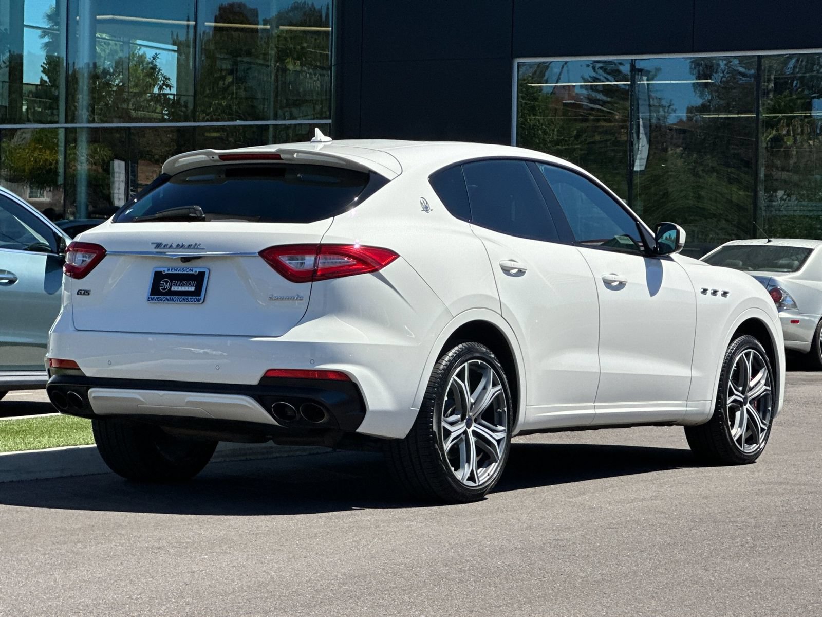 Used 2019 Maserati Levante GTS AWD/4WD image 3