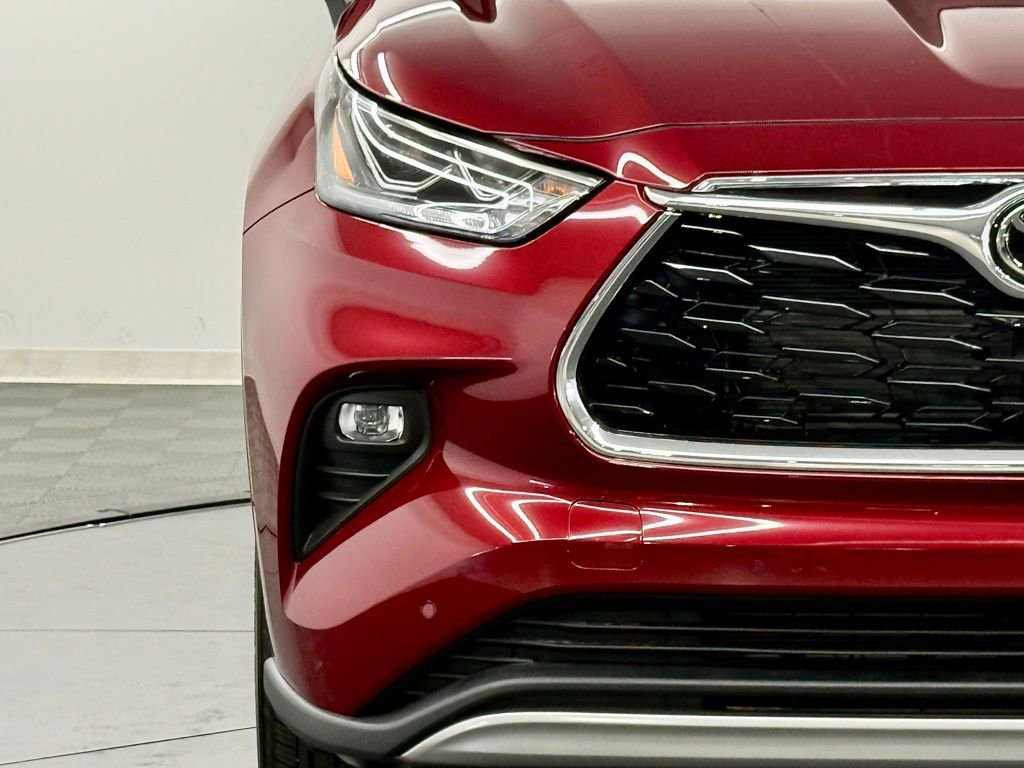 Used 2026 Toyota Highlander Platinum image 7