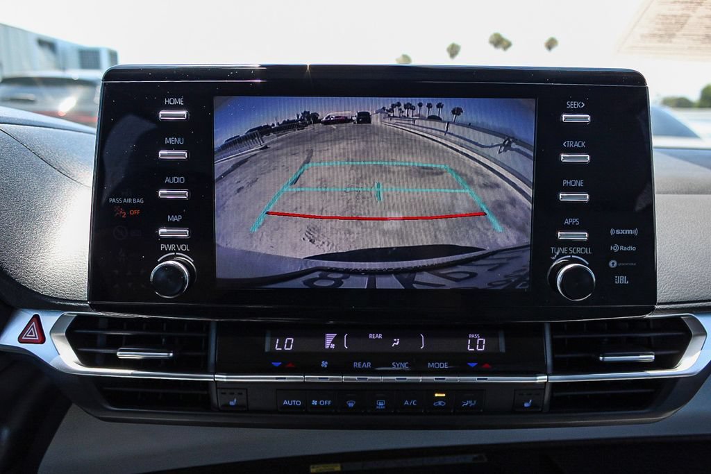 Used 2021 Toyota Sienna XLE w/ XLE Plus Package FWD image 24
