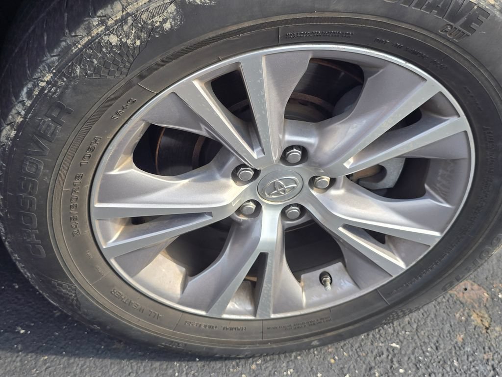 Used 2014 Toyota Highlander XLE FWD image 20
