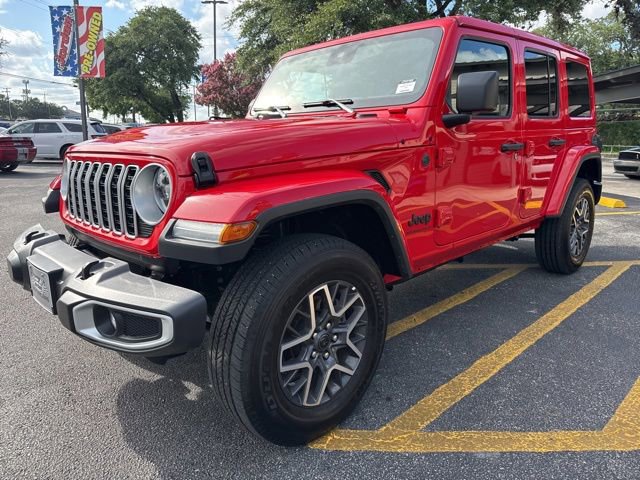 Used 2025 Jeep Wrangler Unlimited Sahara AWD/4WD image 7