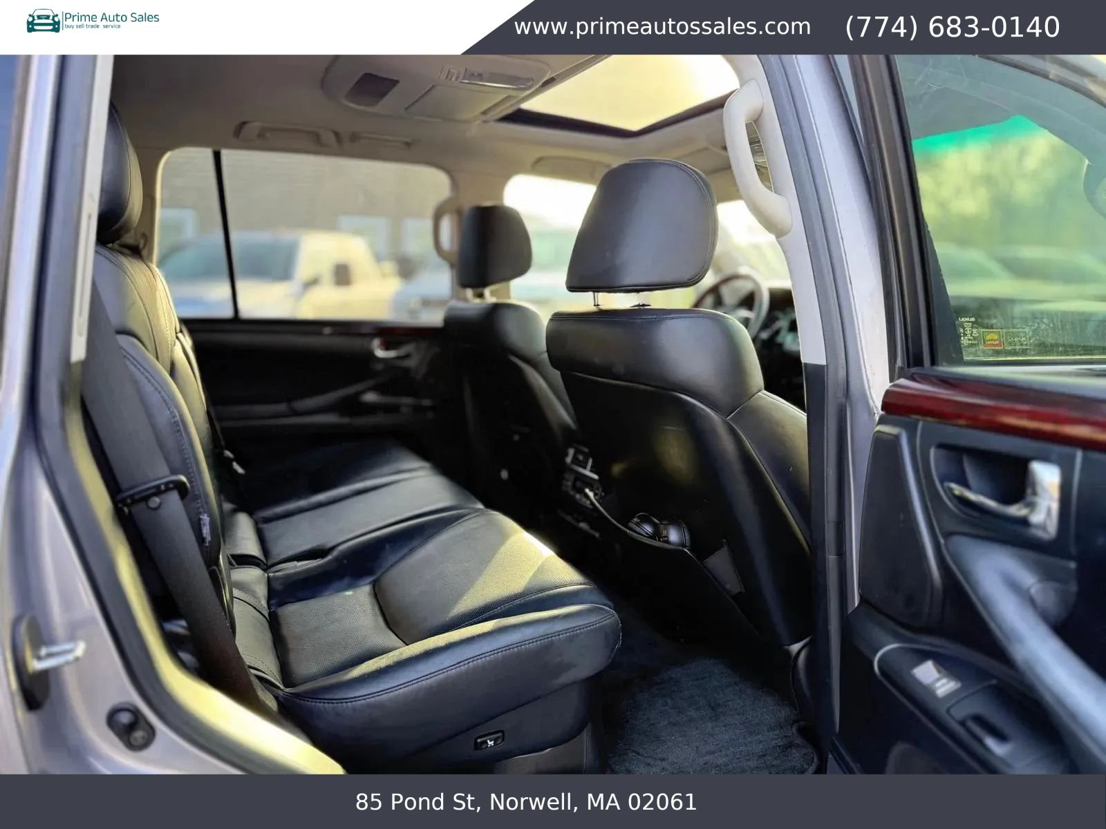 Used 2011 Lexus LX 570 4WD w/ Luxury Pkg image 14