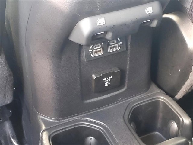 Used 2020 Jeep Wrangler Unlimited Sahara image 20