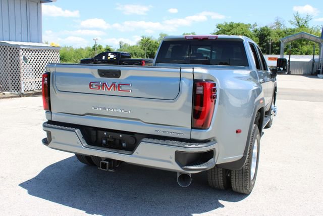 Used 2024 GMC Sierra 3500 Denali w/ Denali Reserve Package image 12