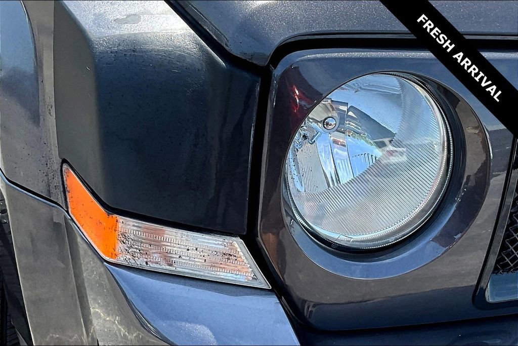 Used 2016 Jeep Patriot Sport w/ Power Value Group image 28