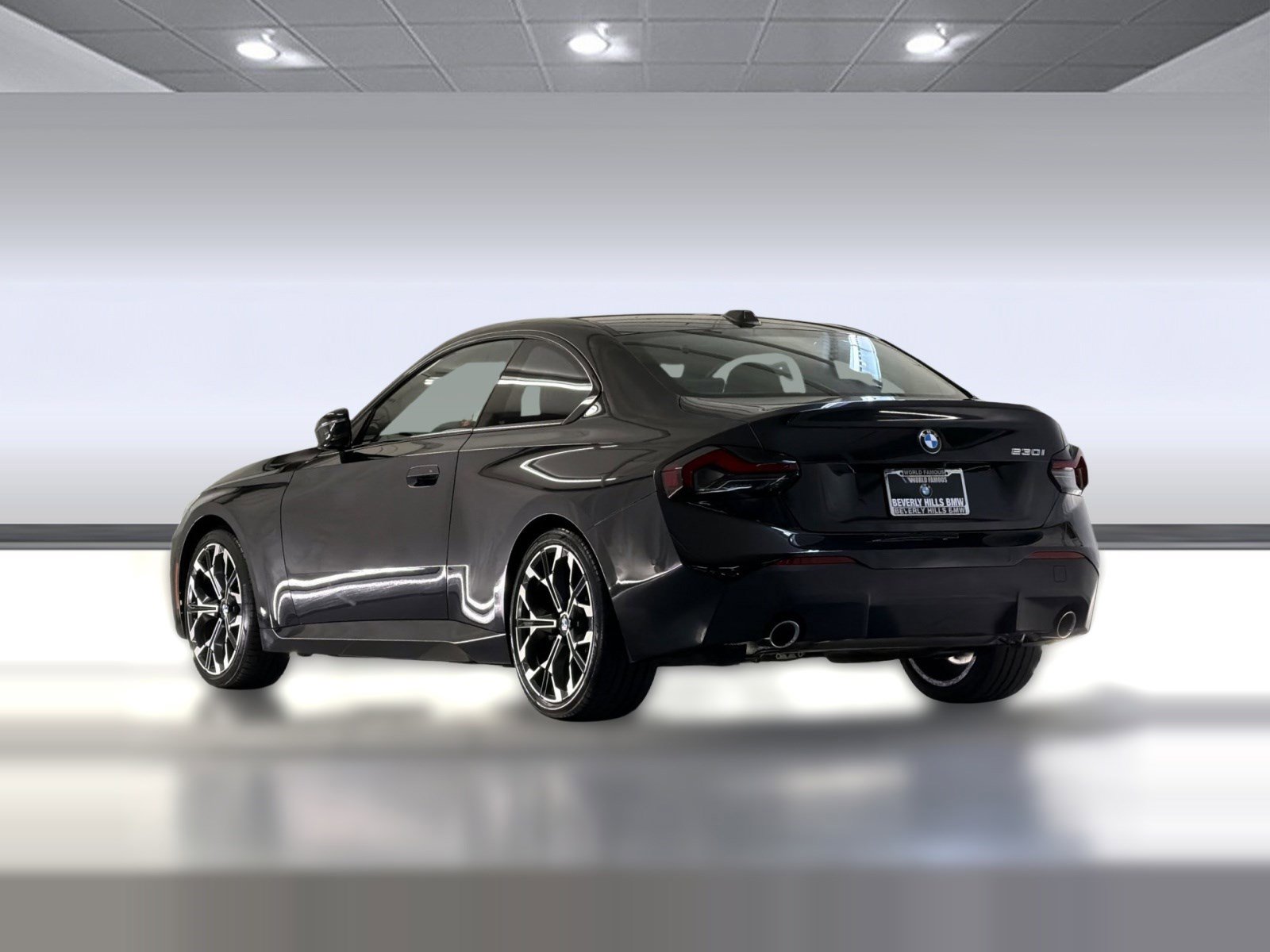 Used 2025 BMW 230i Coupe w/ Convenience Package image 3