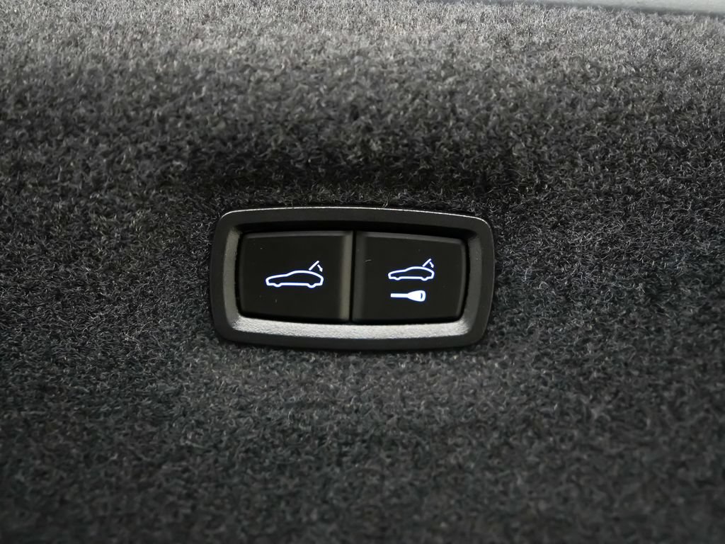 Used 2021 Porsche Taycan 4S AWD/4WD image 15