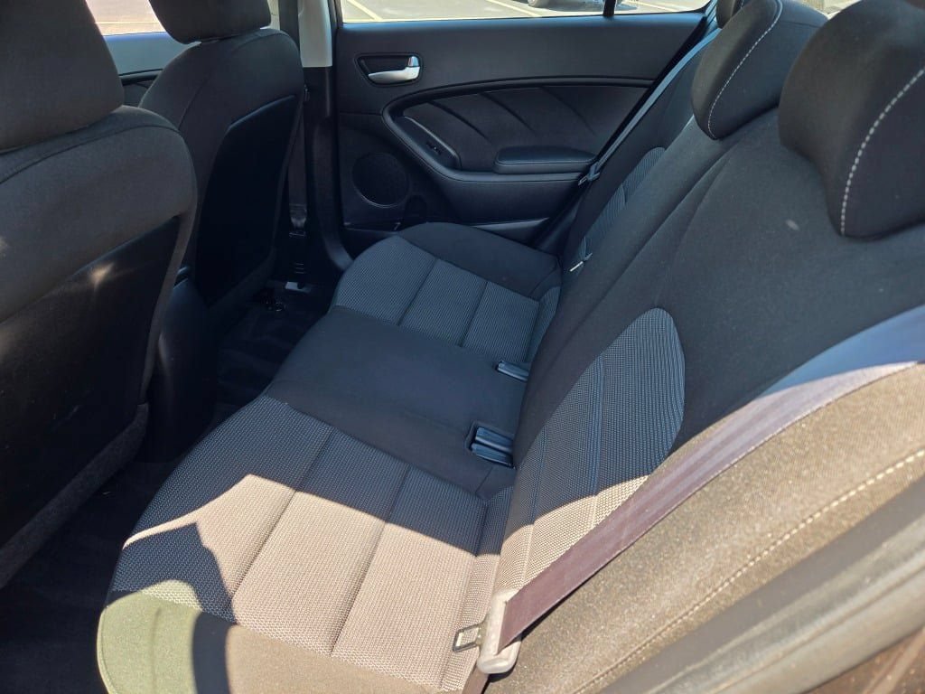 Used 2017 Kia Forte LX FWD image 12