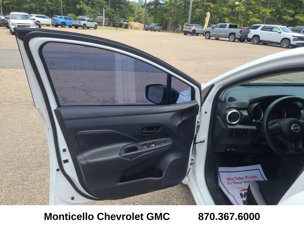 Used 2025 Nissan Versa S w/ Trunk Package FWD image 13