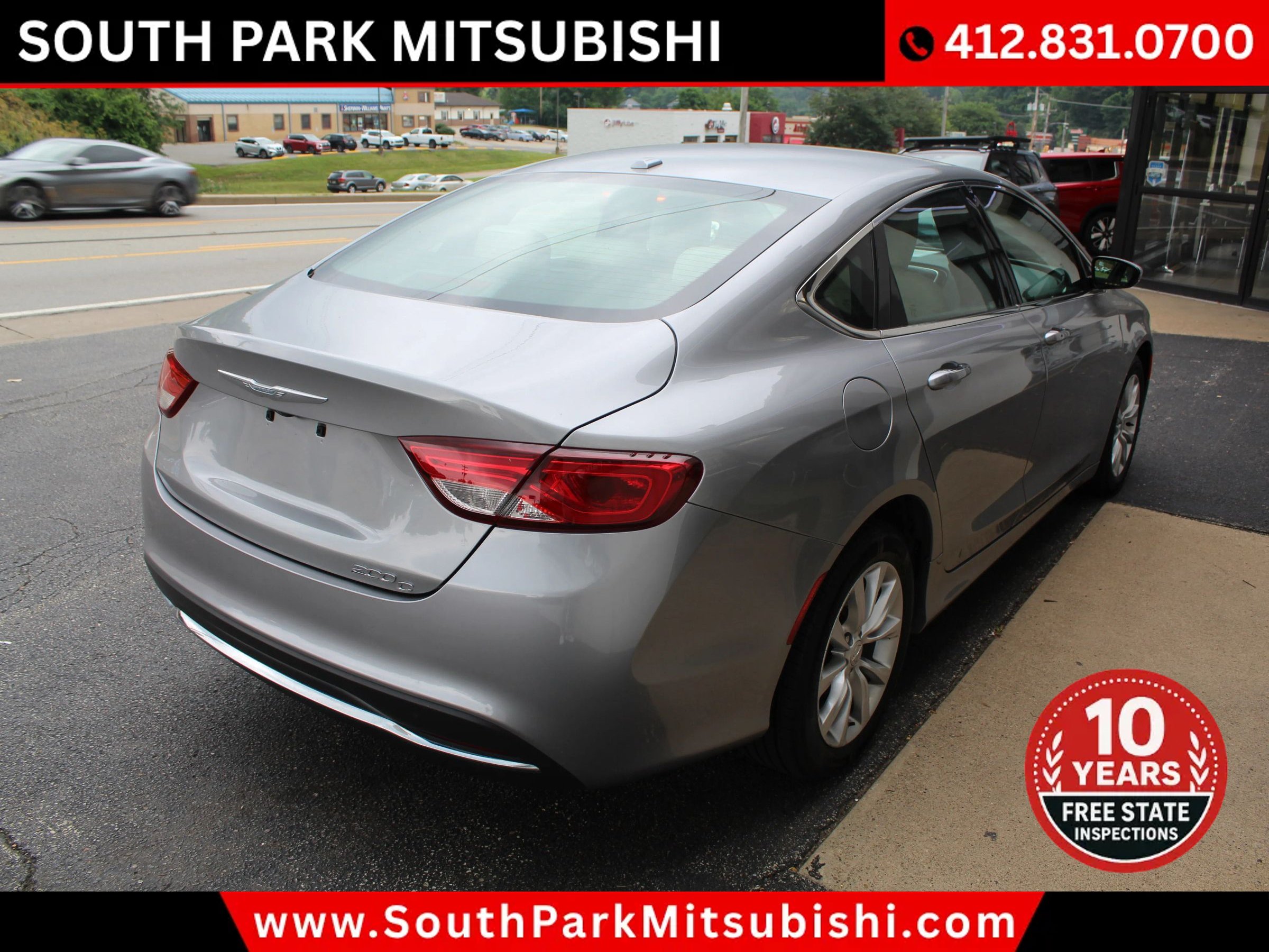 Used 2015 Chrysler 200 C FWD image 9