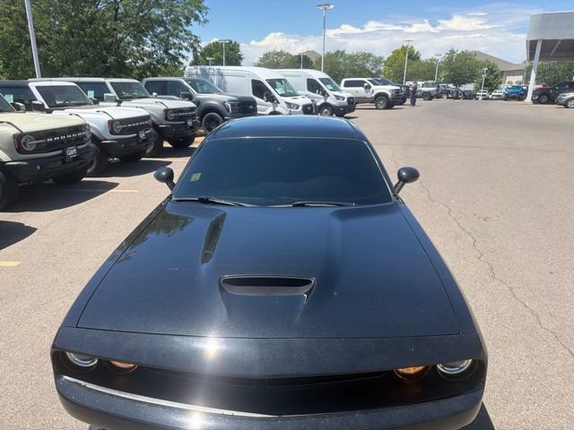 Used 2015 Dodge Challenger SRT w/ Technology Group RWD image 3