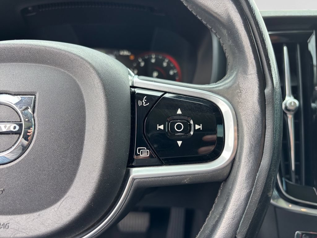 Used 2018 Volvo S90 T5 Momentum w/ Convenience Package FWD image 27
