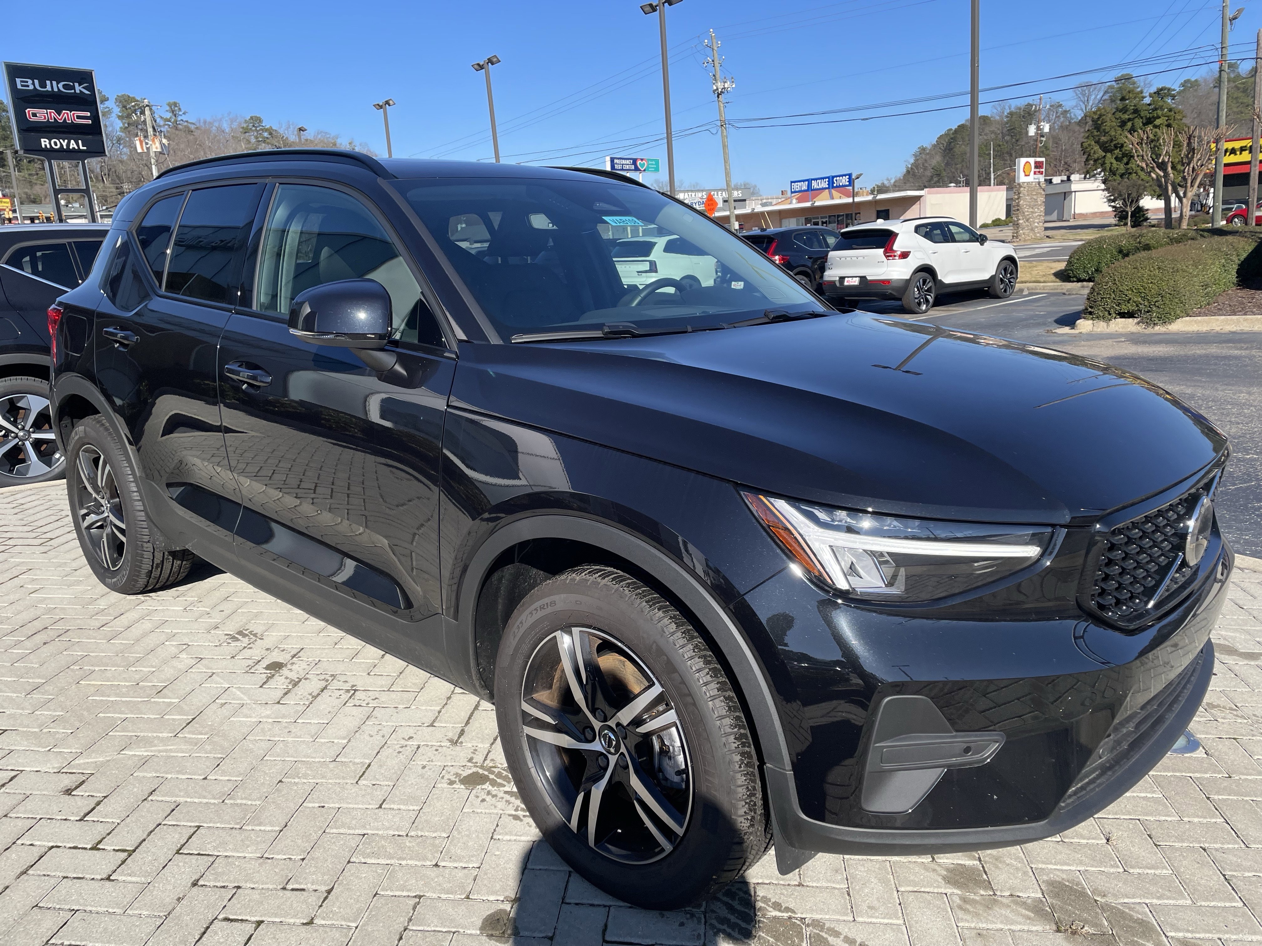 New 2026 Volvo XC40 B5 Core image 3