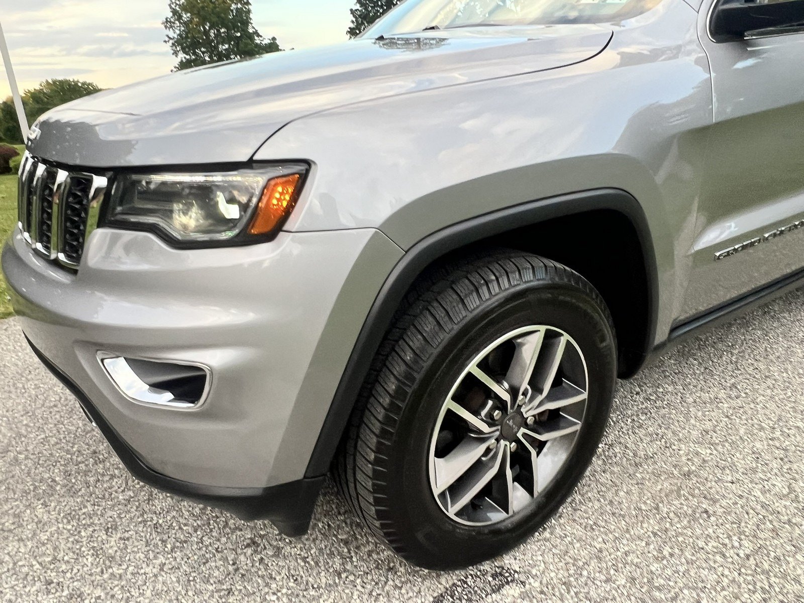 Used 2019 Jeep Grand Cherokee Limited w/ Luxury Group II AWD/4WD image 98