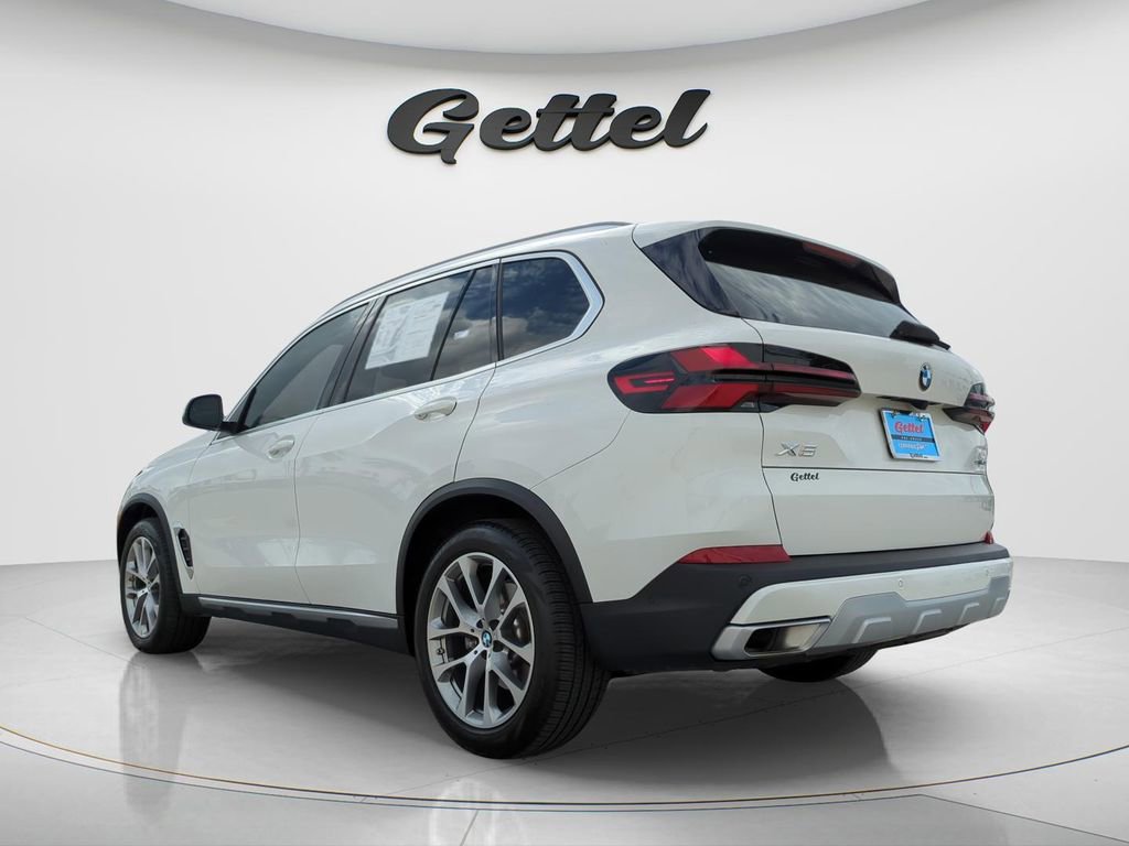 Used 2024 BMW X5 sDrive40i w/ Parking Assistance Package RWD image 6