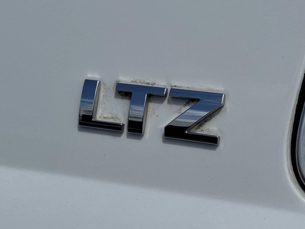 Used 2015 Chevrolet Suburban LTZ AWD/4WD image 13