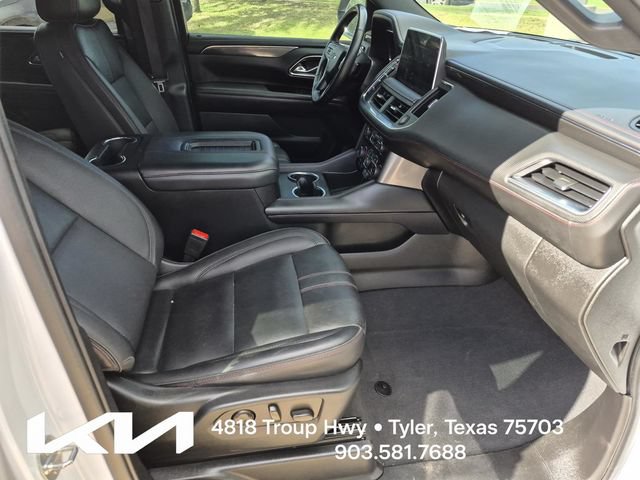 Used 2023 Chevrolet Suburban RST w/ Luxury Package RWD image 11