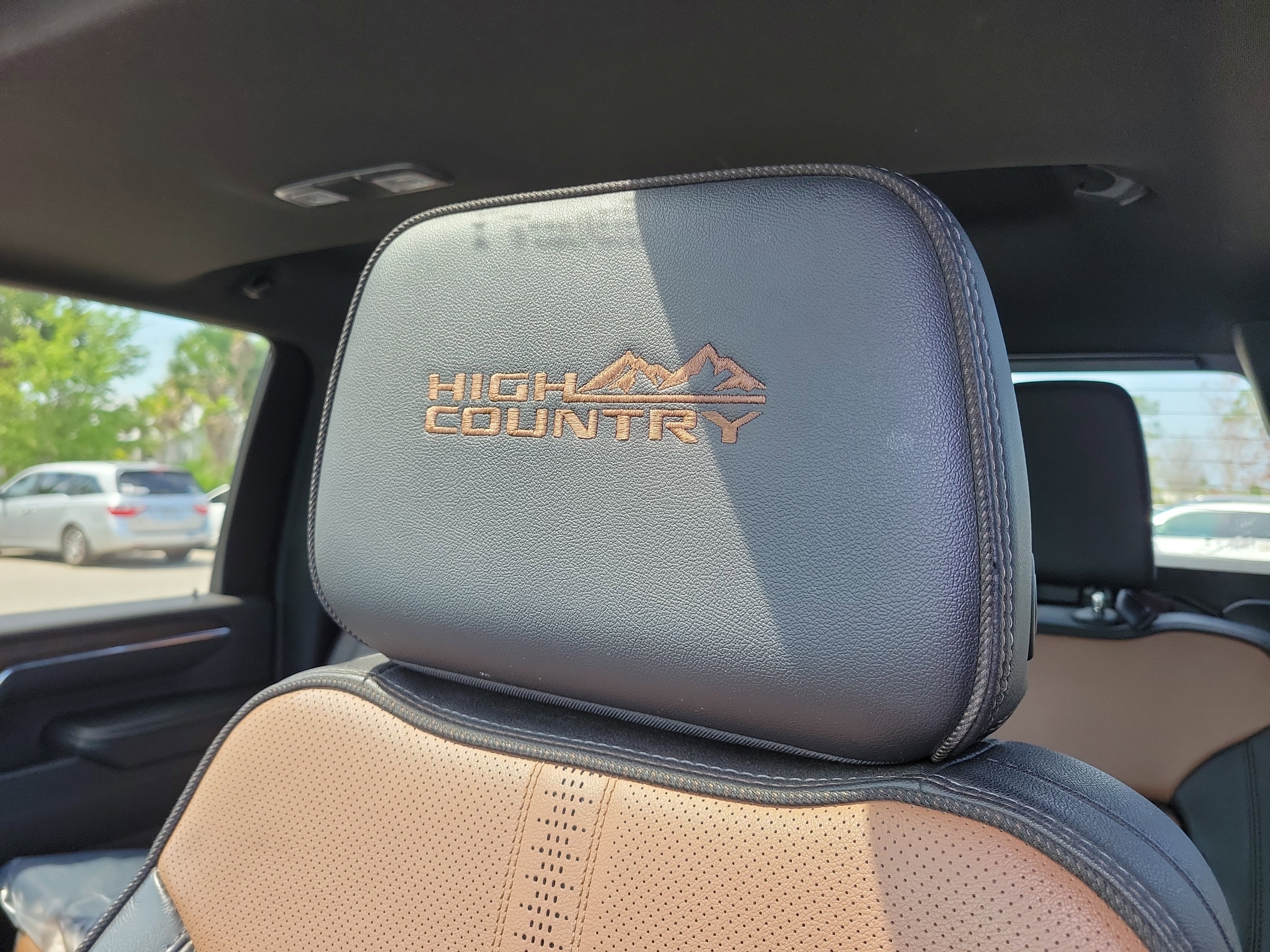 Used 2024 Chevrolet Silverado 3500 High Country w/ Technology Package image 24