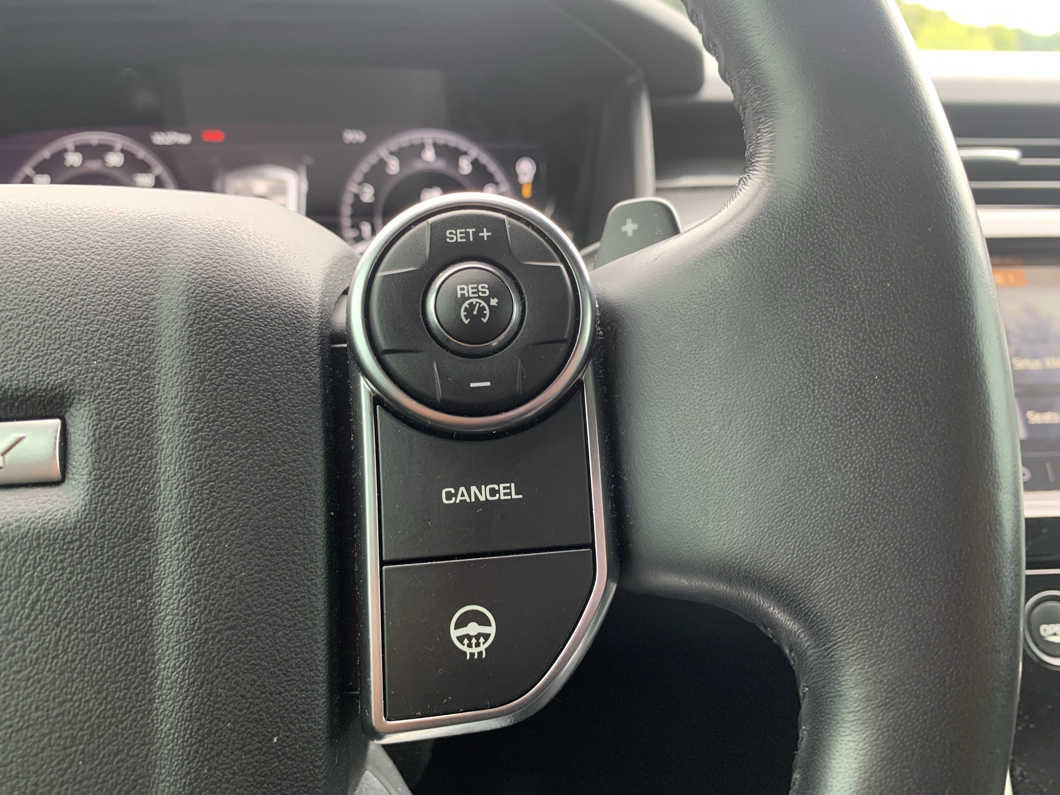 Used 2018 Land Rover Discovery HSE Luxury AWD/4WD image 20