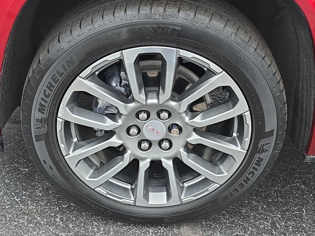 Certified 2021 GMC Acadia Denali w/ Denali Ultimate Package AWD/4WD image 35