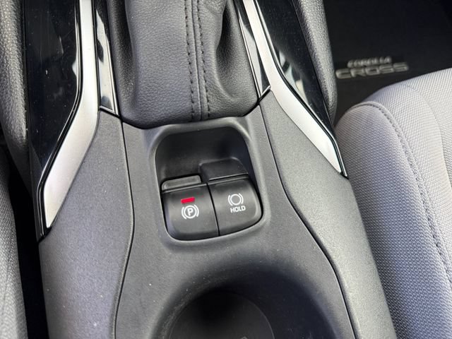 Used 2023 Toyota Corolla Cross AWD Hybrid image 22