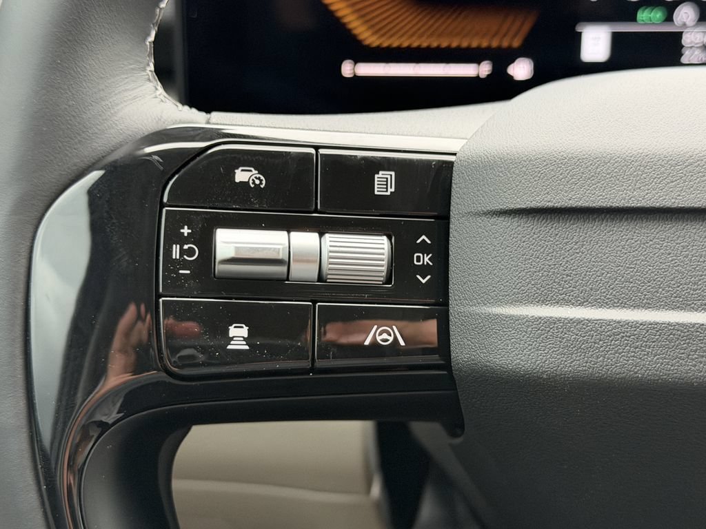 New 2026 Kia Sorento S FWD image 33