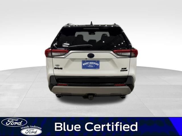 Used 2022 Toyota RAV4 XSE AWD/4WD image 6
