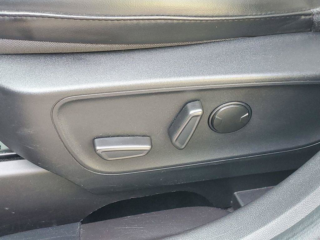 Used 2024 Ford Escape ST-Line FWD image 10