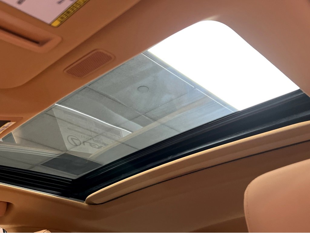 New 2025 Lexus ES 350 w/ Premium Package image 10