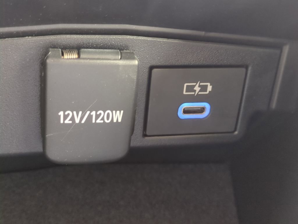Used 2022 Toyota Corolla LE image 22