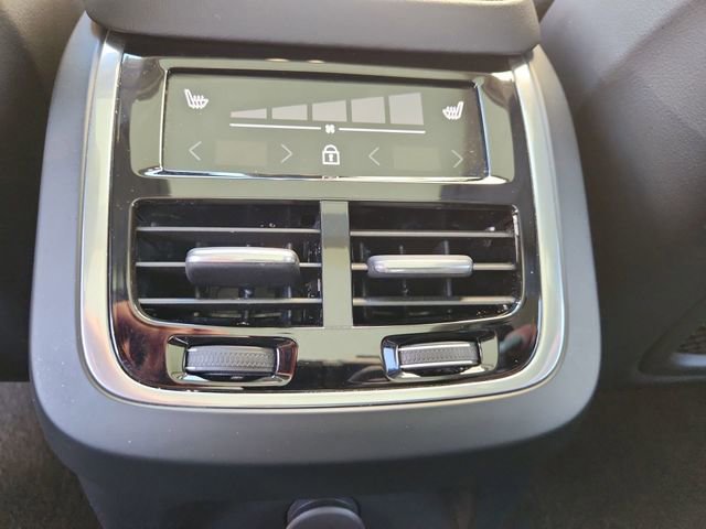 Used 2023 Volvo XC90 T8 Plus w/ Protection Package Premier image 22