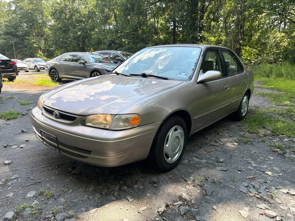 Used 1998 Toyota Corolla FWD image 1