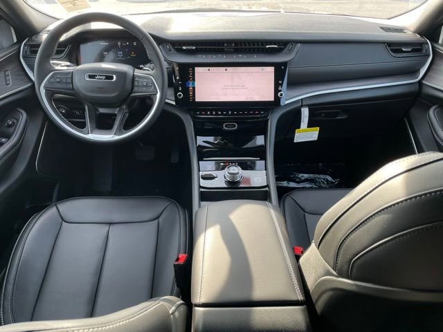 New 2026 Jeep Grand Cherokee Limited w/ Limited Altitude Package AWD/4WD image 34